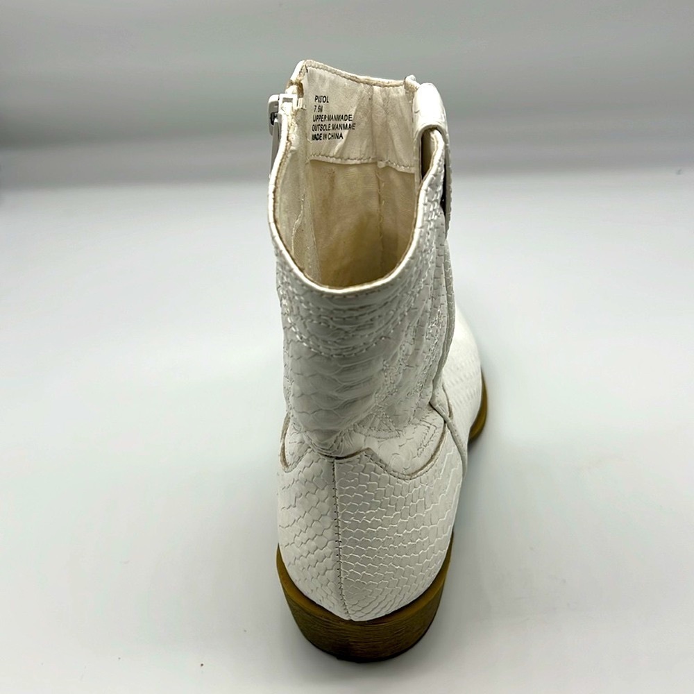 Coconuts By Matisse - Pistol White Faux Leather Snake Print Ankle Boots Size 7.5 - Picture 6 of 15
